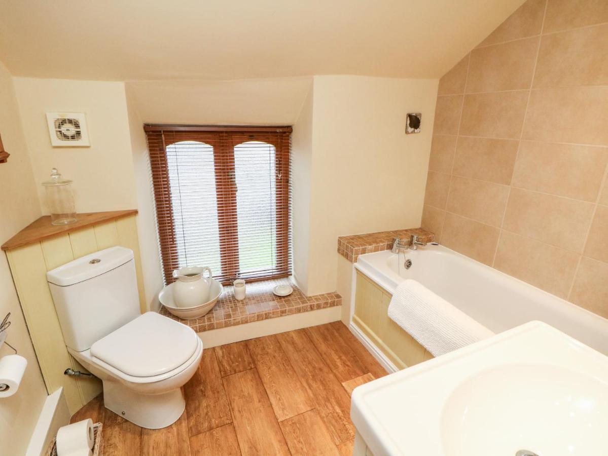 Kempshill Cottage Tideswell Exterior foto