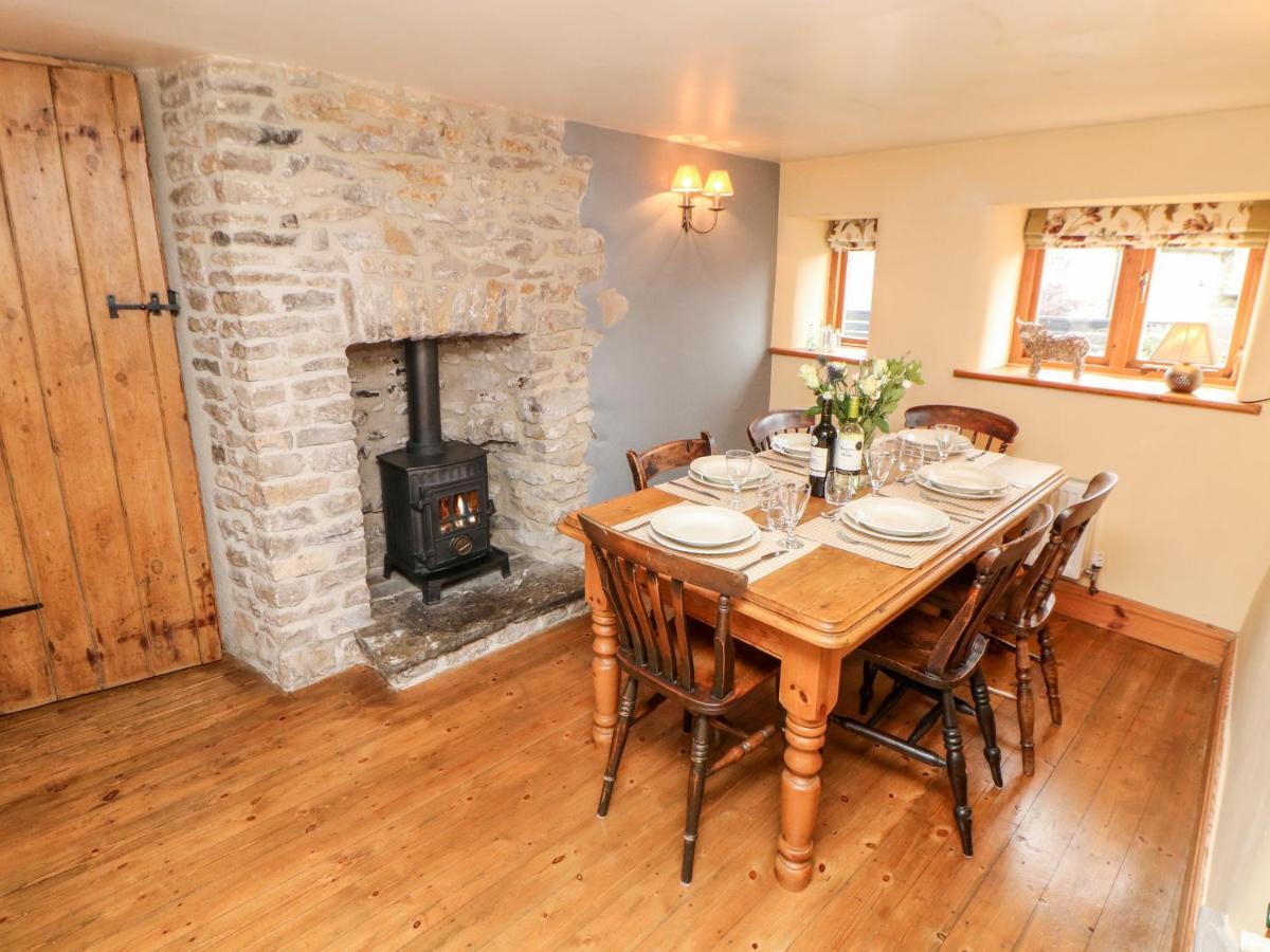 Kempshill Cottage Tideswell Exterior foto